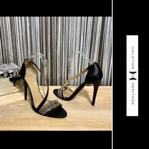 🔻SALE🔻HALSTON HERITAGE🔹EXCELLENT CONDITION • ALL LEATHER MATERIAL.